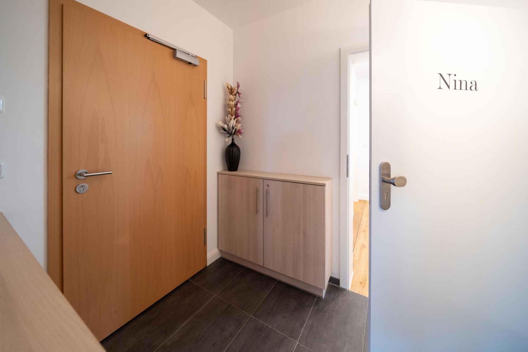 Appartement Moebliertes Wohnen - Nina à Rostock Extérieur photo